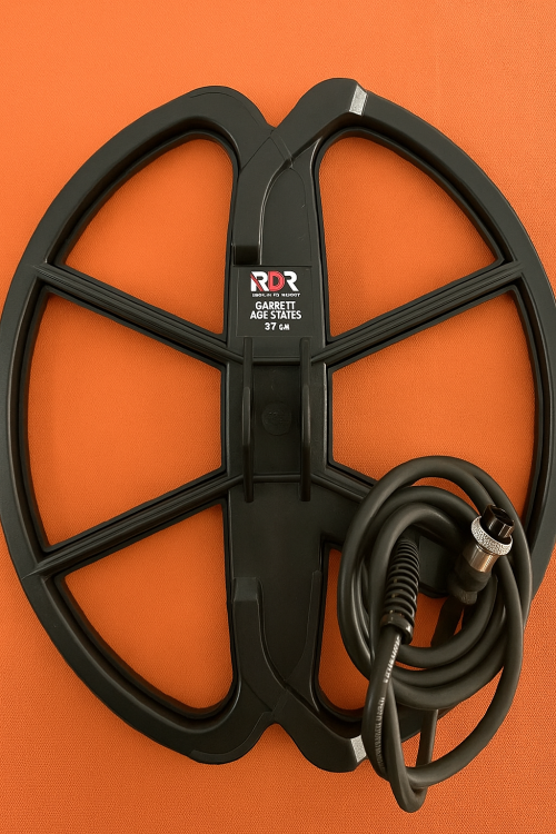 Garrett ACE 150, 250 ve 300 dedektör serileri ile tam uyumlu 27 cm RDR başlık; hassasiyet artırıcı yapısı, sağlam malzemesi ve kolay montaj özelliğiyle aramalarınızı bir üst seviyeye taşır.